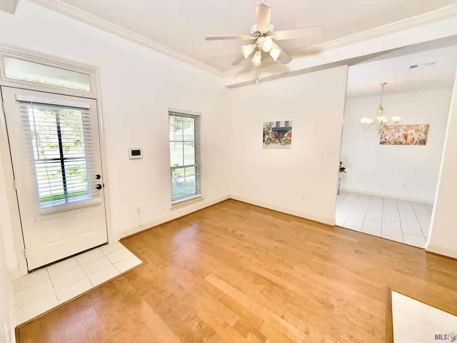 9512 Overwood Dr, Greenwell Springs, LA 70739 - Image #2