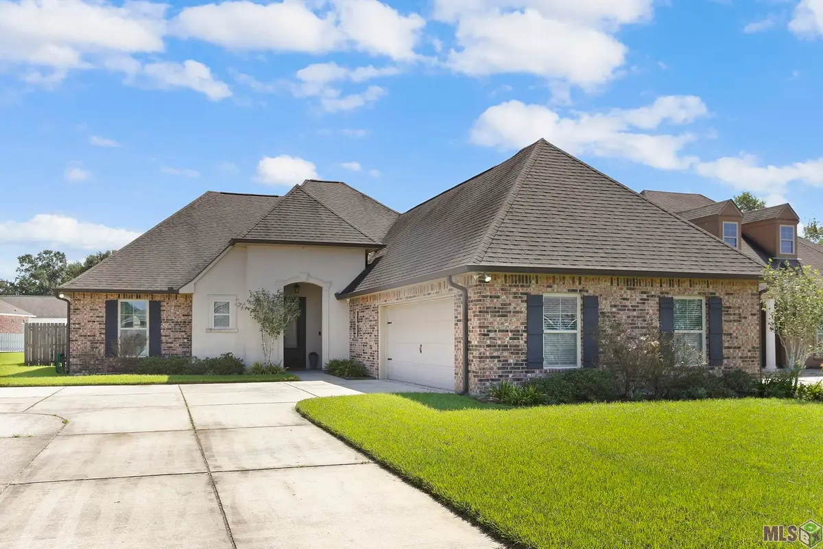 13272 Babin Estates Dr, Gonzales, LA 70737 - Image #1