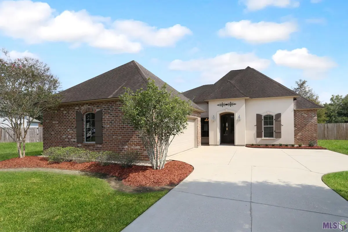 16472 Orchard Way Dr, Prairieville, LA 70769 - Image #1