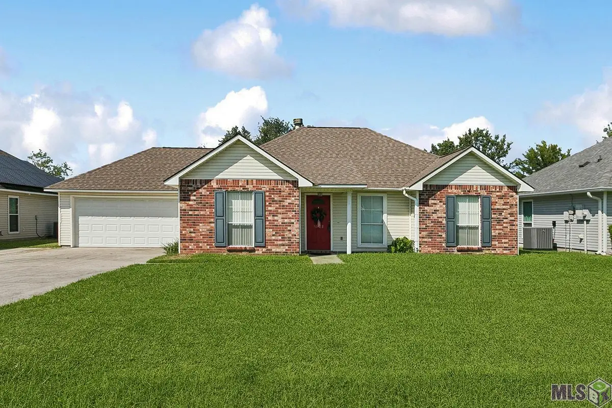 38178 Hidden Point Dr, Geismar, LA 70734 - Image #1