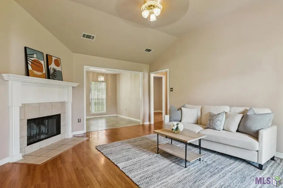 38178 Hidden Point Dr, Geismar, LA 70734 - Image #3