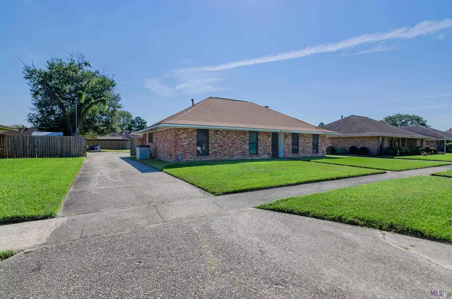 4058 Rocky Mountain Dr, Baton Rouge, LA 70814 - Image #2