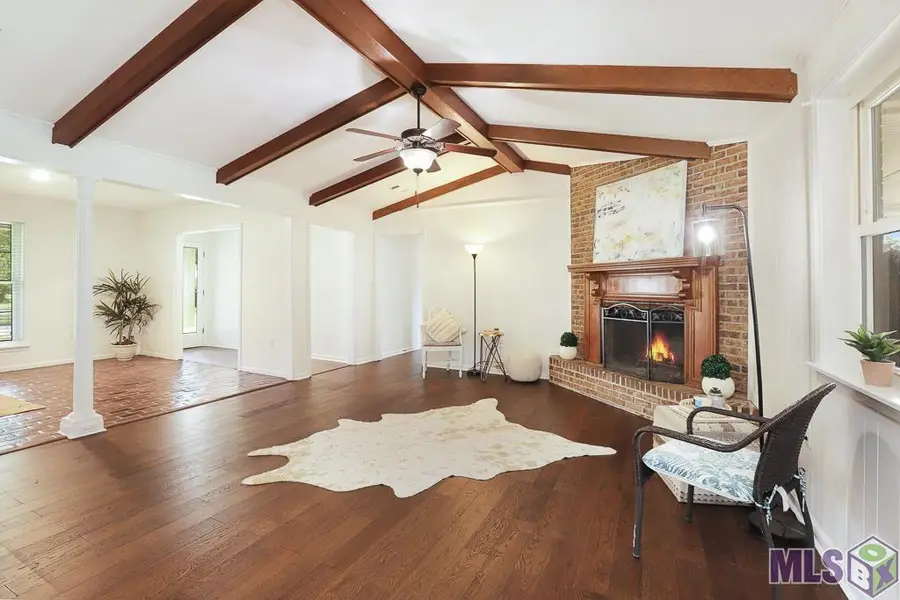 11710 N Oak Hills Pkwy, Baton Rouge, LA 70810 - Image #3