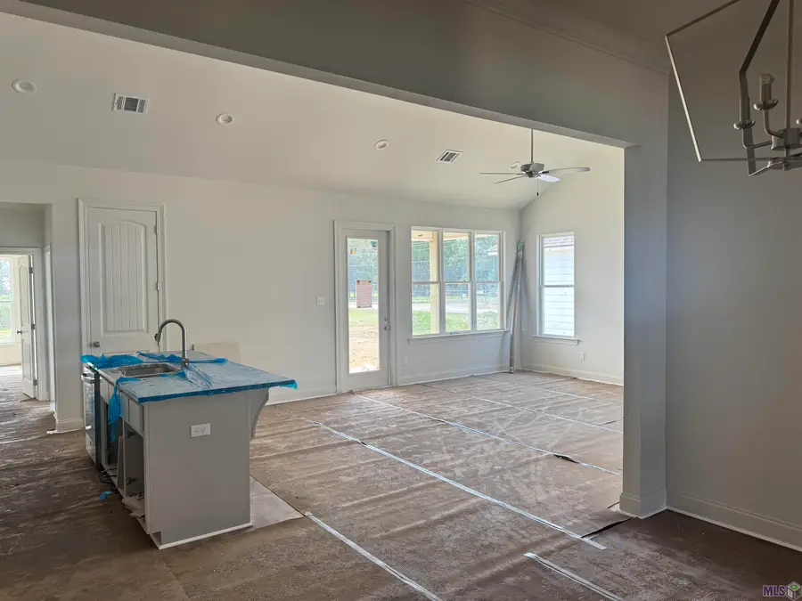 10409 Highland Lakes Dr, Denham Springs, LA 70726 - Image #3