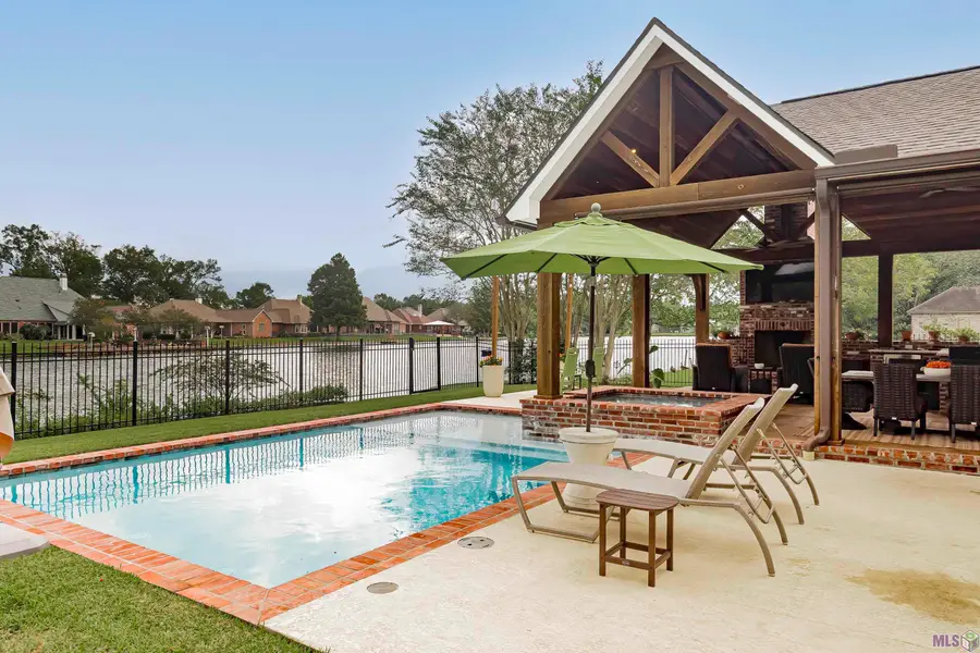 18953 Vignes Lake Ave, Baton Rouge, LA 70817 - Image #3