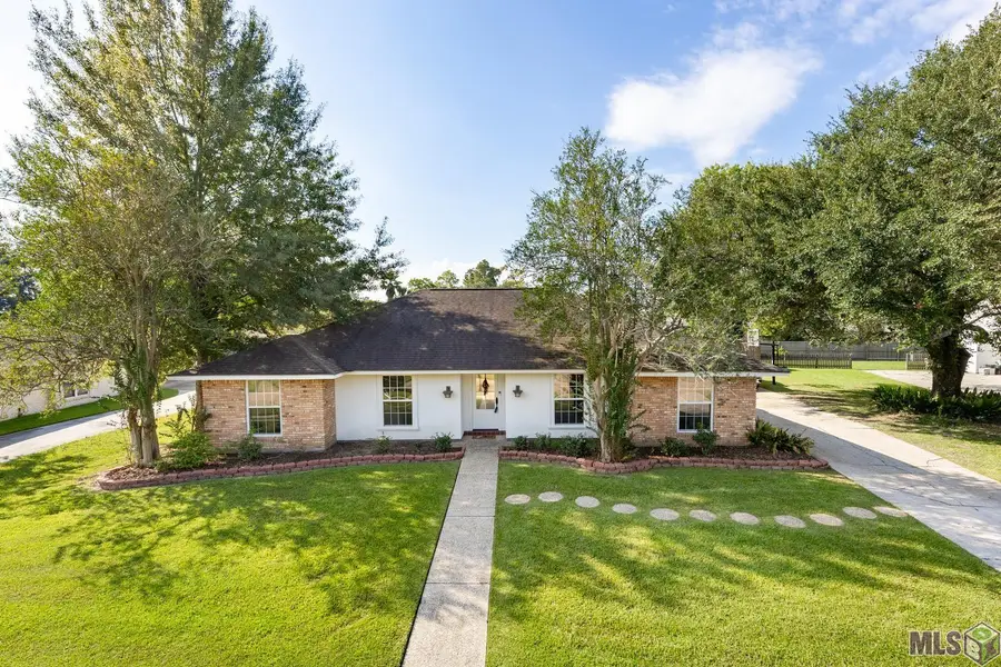 10606 Landsbury Ave, Baton Rouge, LA 70809 - Image #2