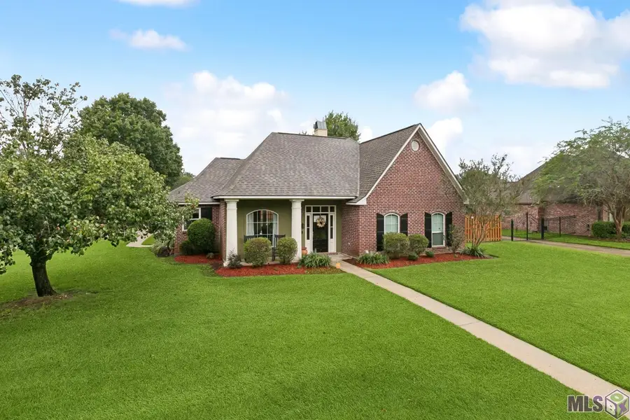 15125 Bluffwood Cir, Prairieville, LA 70769 - Image #2
