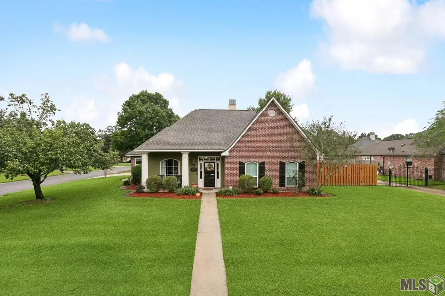 15125 Bluffwood Cir, Prairieville, LA 70769 - Image #3