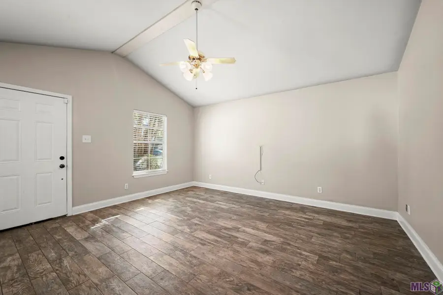 18133 Woodhaven Dr, Prairieville, LA 70769 - Image #3