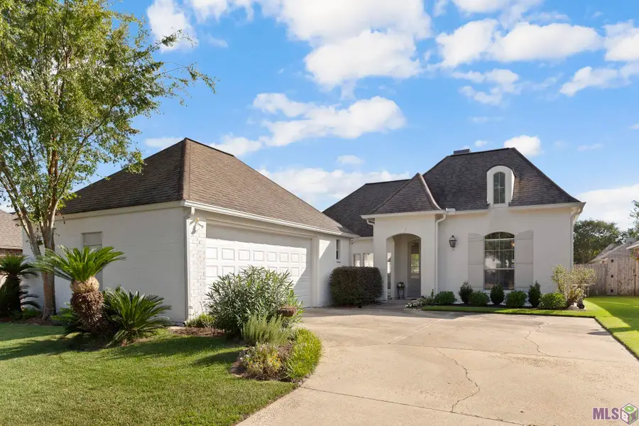 10534 Oak Bend Dr, Baton Rouge, LA 70809 - Image #2