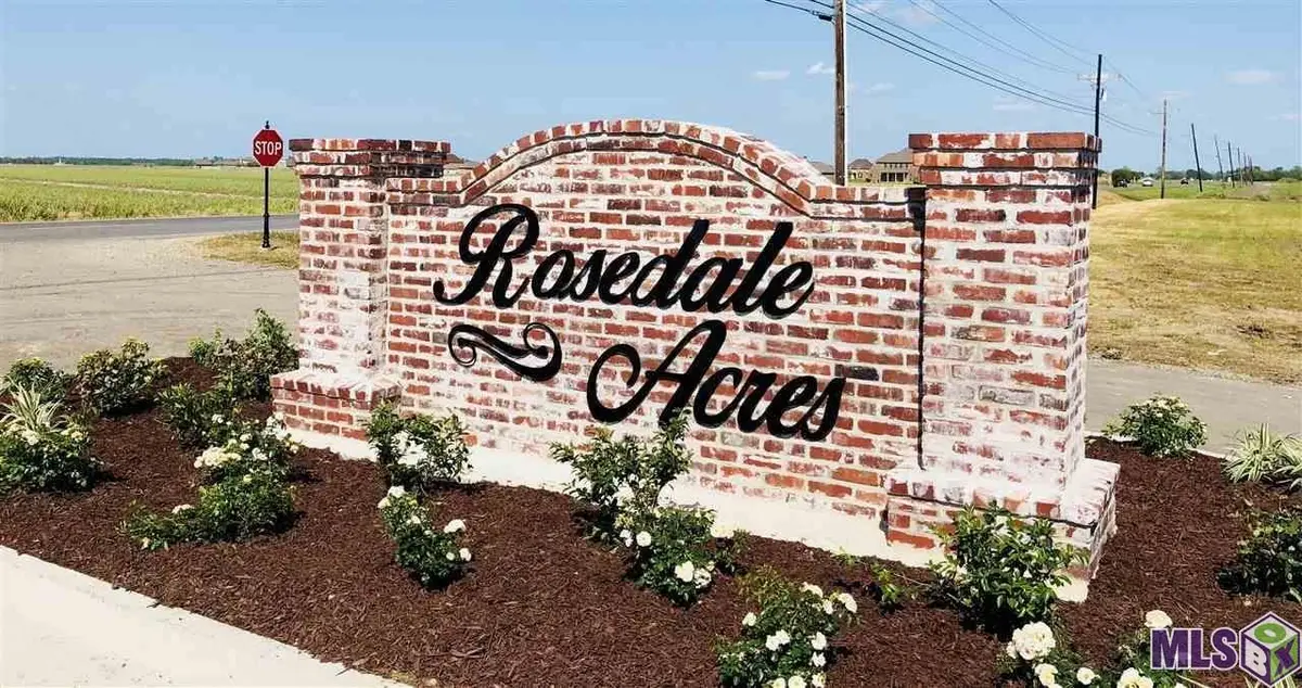 432 Harvest Ln, Port Allen, LA 70767 - Image #1