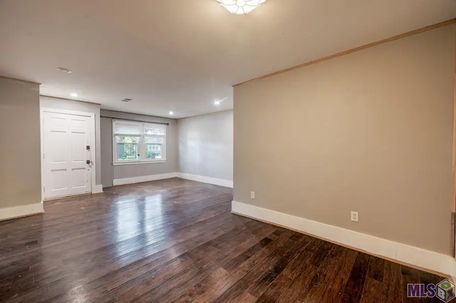 2434 Honeysuckle Ave, Baton Rouge, LA 70808 - Image #2