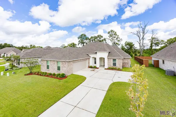 4758 Bayou Plantation Dr, Addis, LA 70710