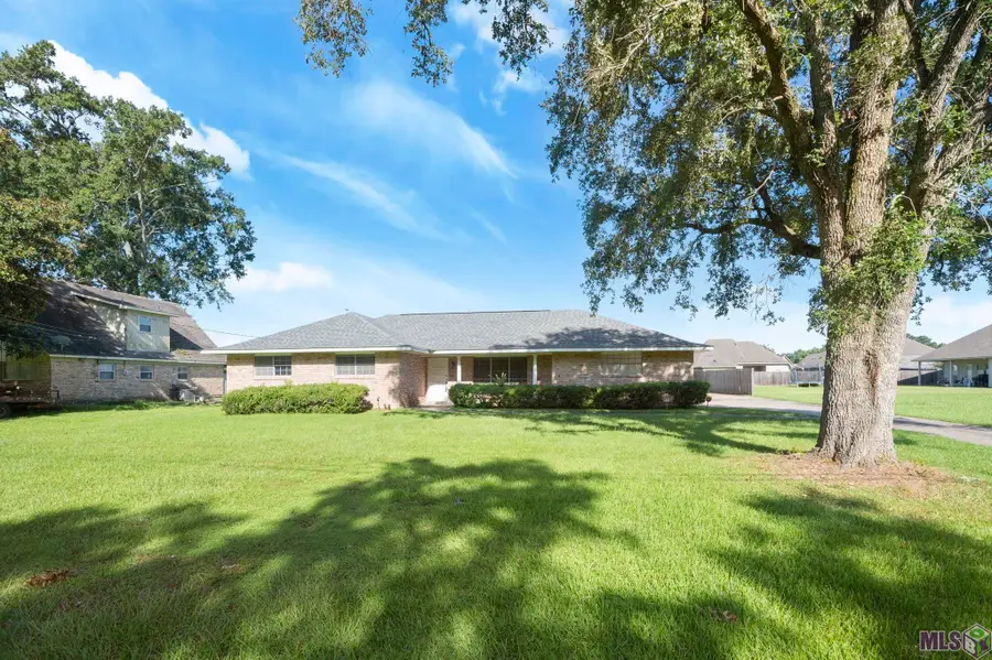 5215 Gloria St, Zachary, LA 70791 - Image #3
