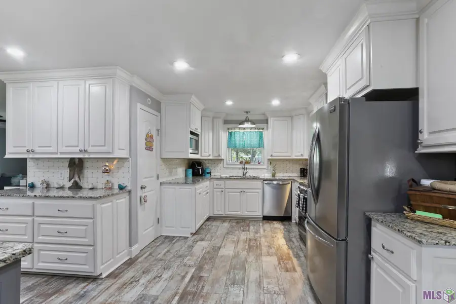 17626 Blackwater Rd, Zachary, LA 70791 - Image #2