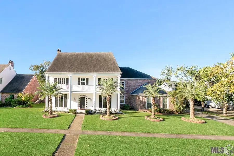 4220 E Lake Sherwood Ave, Baton Rouge, LA 70816 - #2