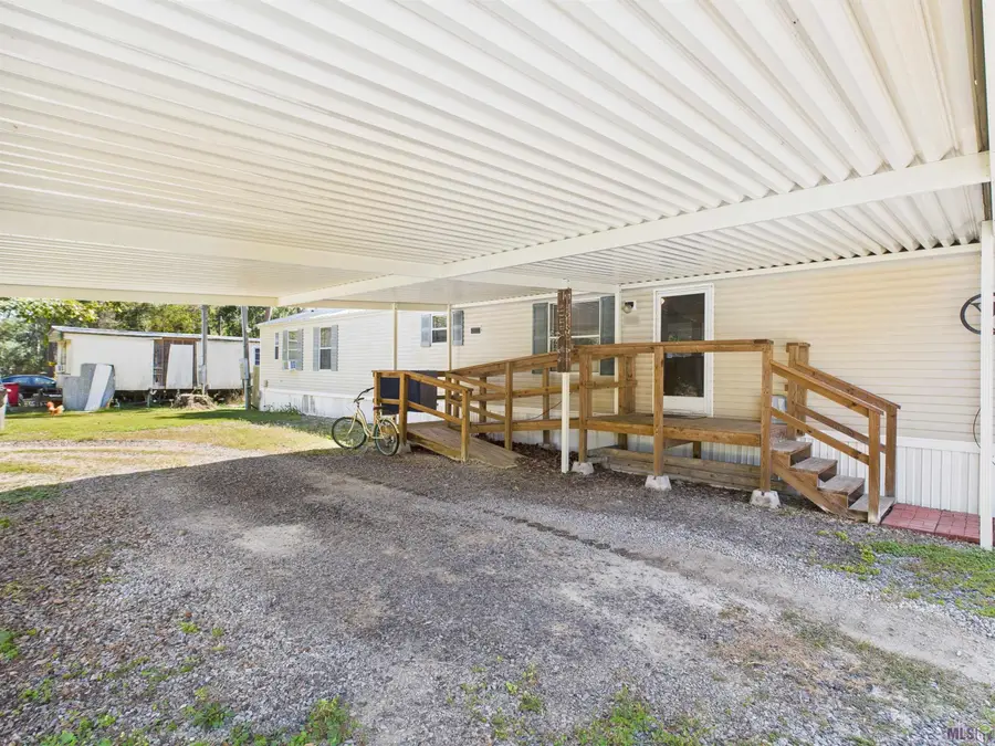 7618 Thames Dr, Denham Springs, LA 70706 - Image #2