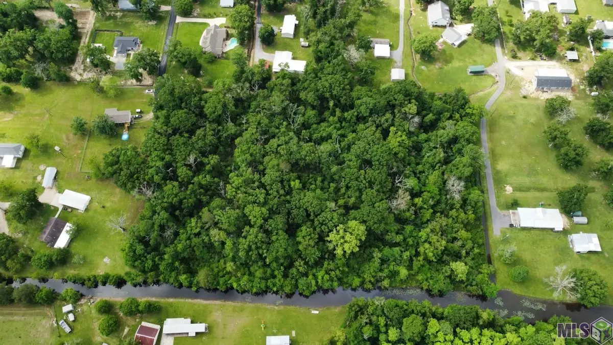 12227 Dan Bourgeois Rd, Saint Amant, LA 70774 - Image #1