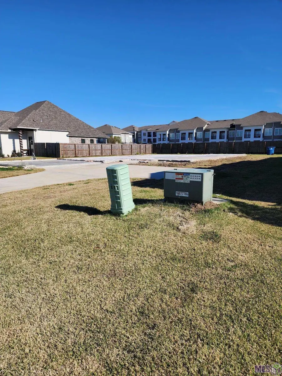 6465 Sugar Harvest Ct, Addis, LA 70710 - #2