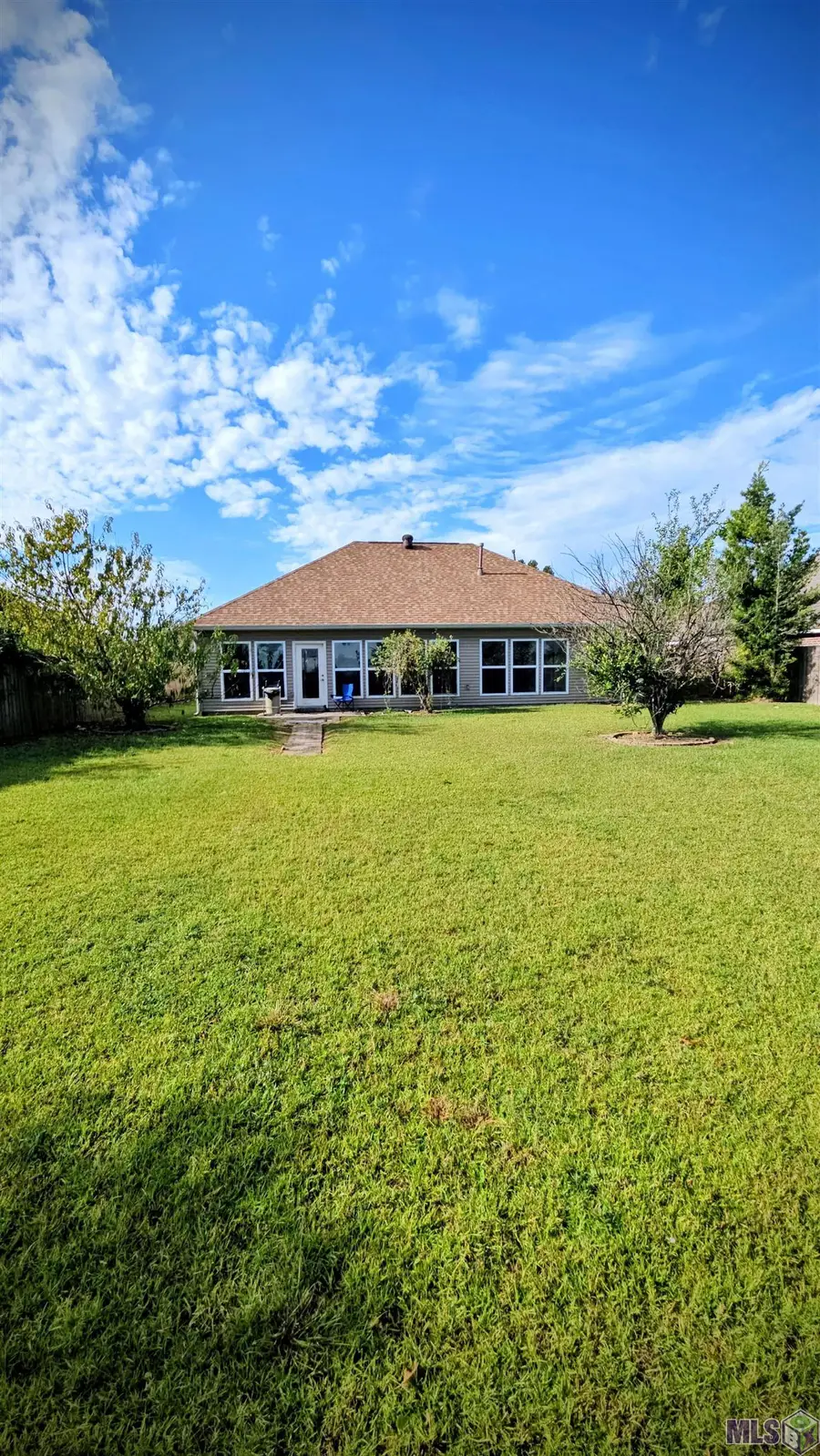 5302 Faulkner Dr, Darrow, LA 70725 - Image #2