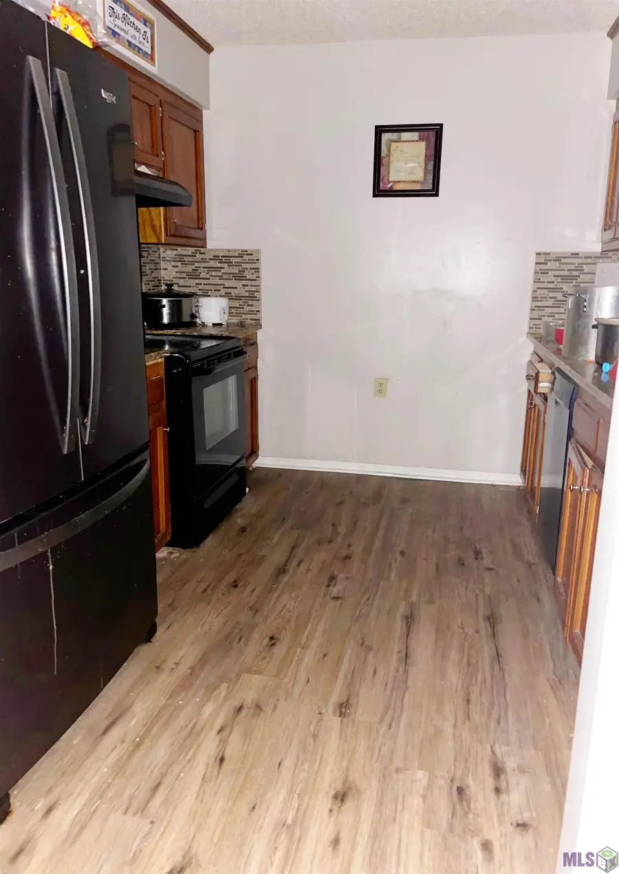 2014 E Parlange St, Gonzales, LA 70737 - Image #2