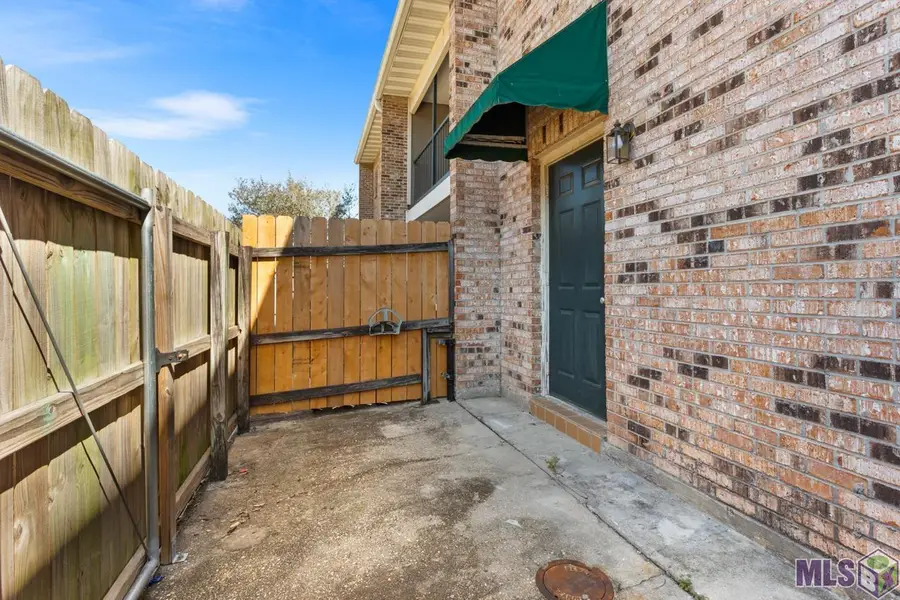 4624 Parkoaks Dr #11, Baton Rouge, LA 70816 - Image #2