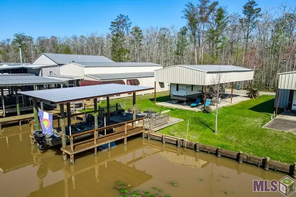 23334 Chene Blanc Ln, Maurepas, LA 70449