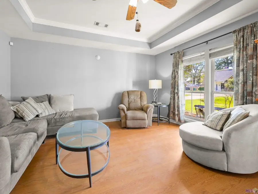 32606 Madeline Dr, Denham Springs, LA 70706 - Image #3