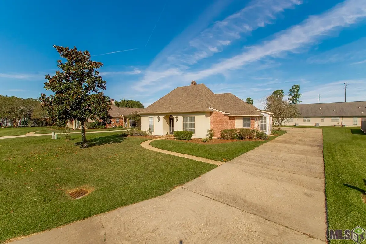 15518 Therese Ct, Prairieville, LA 70769 - Image #1