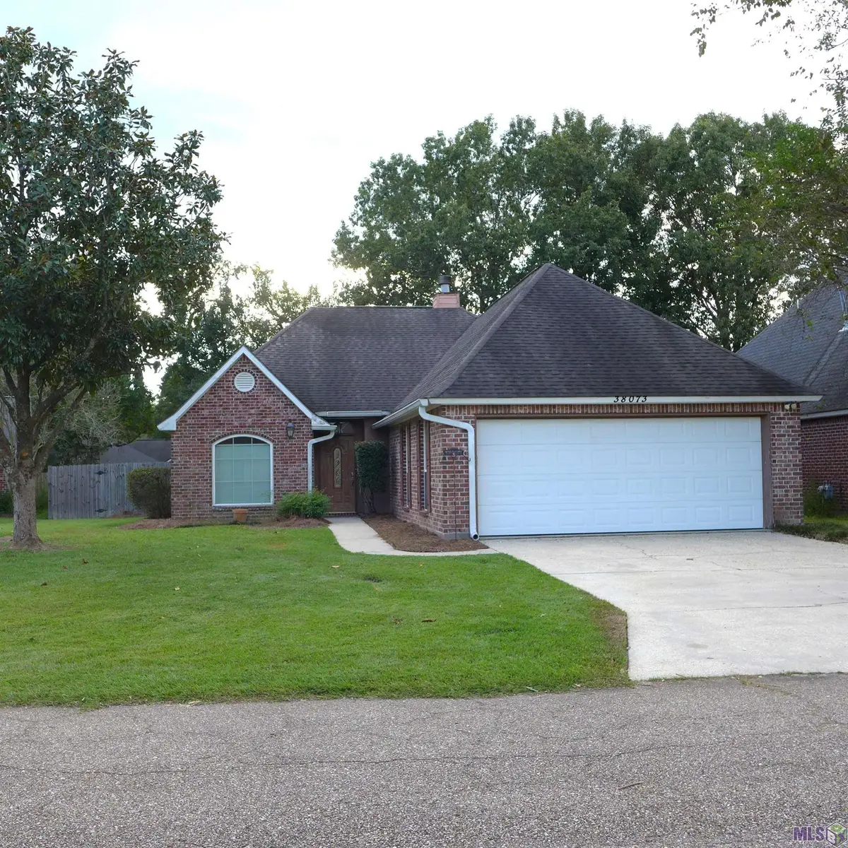38073 Cove Ct, Prairieville, LA 70769 - Image #1