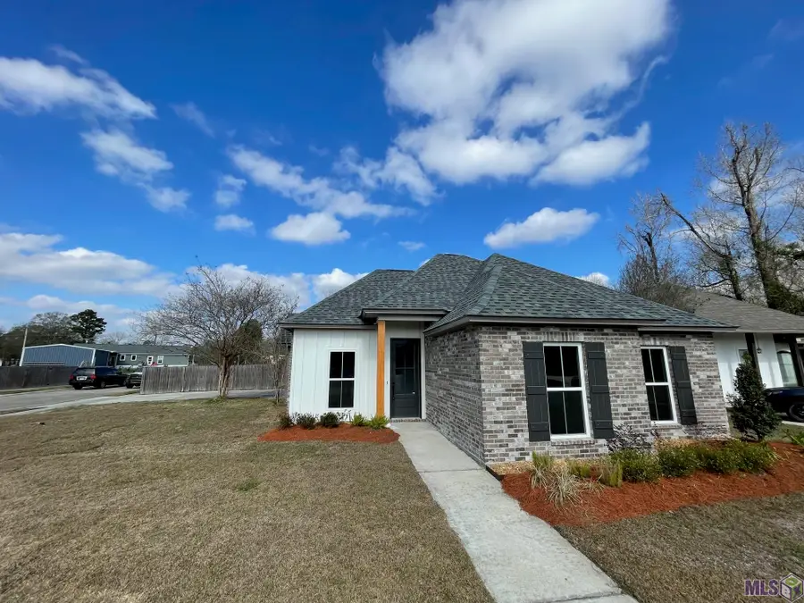 17011 River Birch Ave, Greenwell Springs, LA 70739 - Image #2