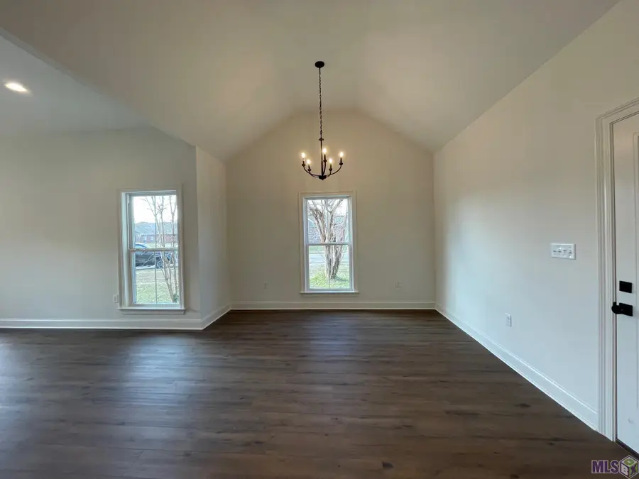 17011 River Birch Ave, Greenwell Springs, LA 70739 - Image #3