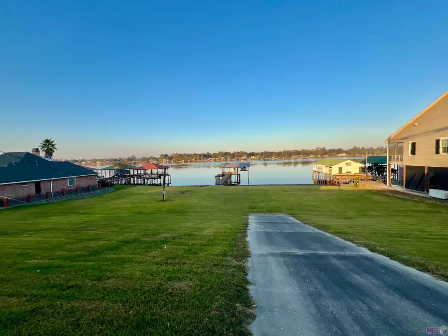 7908 False River Rd, Oscar, LA 70762 - #2