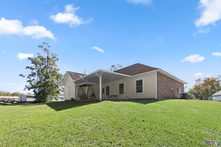 13254 Cypress Gold Dr, Saint Amant, LA 70774 - Image #2