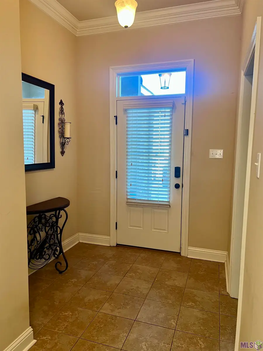 23369 Mango Dr, Denham Springs, LA 70726 - Image #2