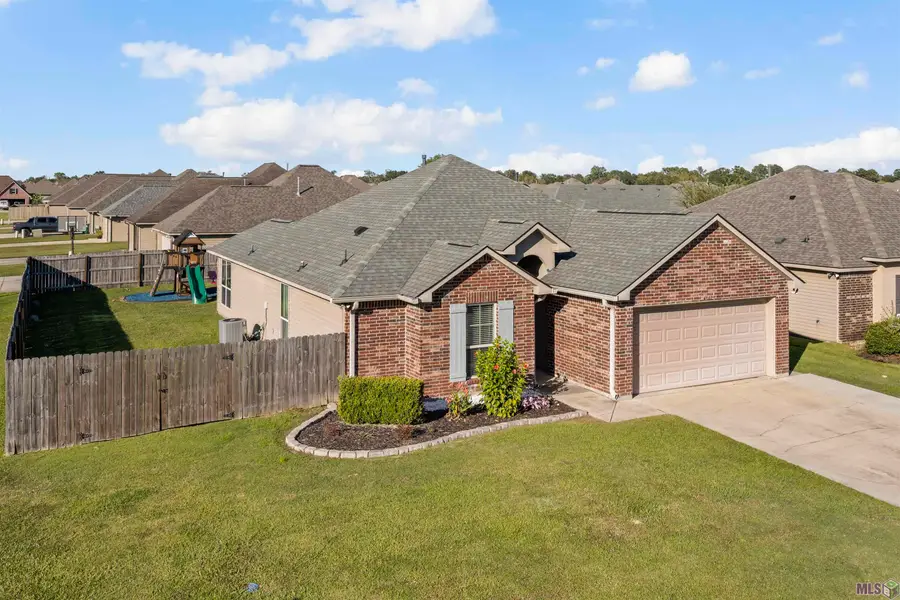 42426 Palmstone Ave, Prairieville, LA 70769 - Image #2