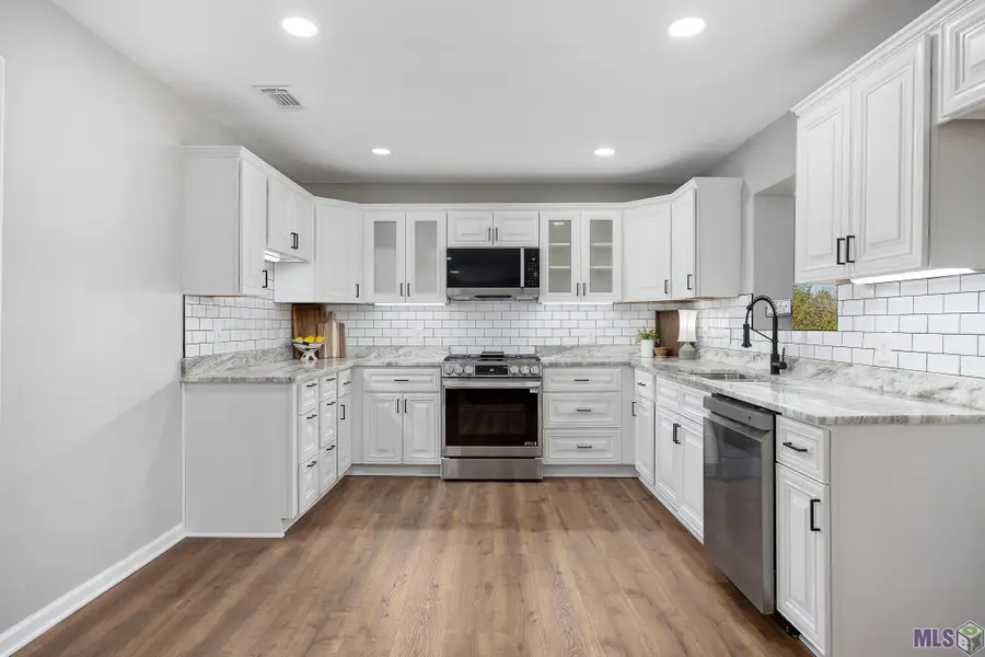 17214 Joe Sevario Rd, Prairieville, LA 70769 - Image #3