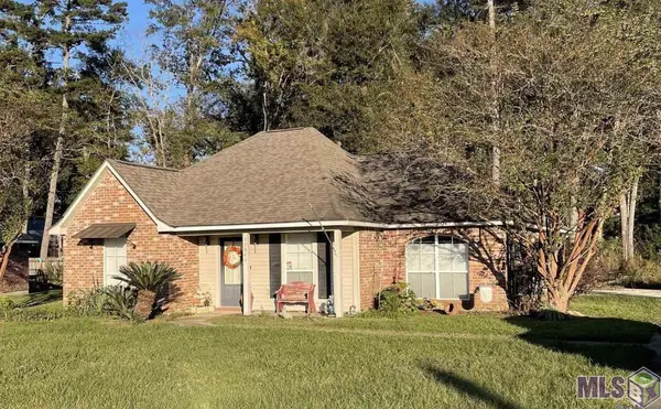 35046 Napoleon Dr, Denham Springs, LA 70706