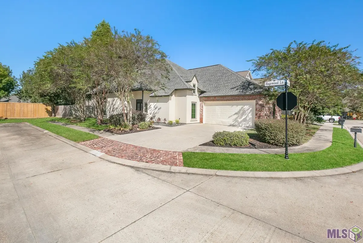 5236 Lone Pine Ln, Inniswold, LA 70809 - Image #1