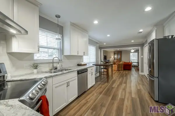 18733 W Lake Terrace Dr, Baton Rouge, LA 70817