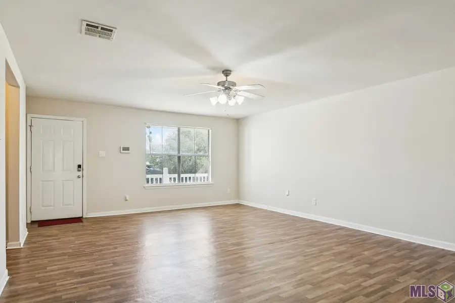 26407 Millstone Dr, Denham Springs, LA 70726 - Image #3