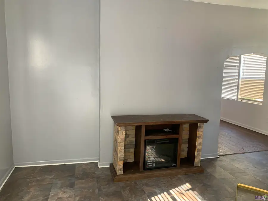 836 S 17th St, Baton Rouge, LA 70802 - Image #2