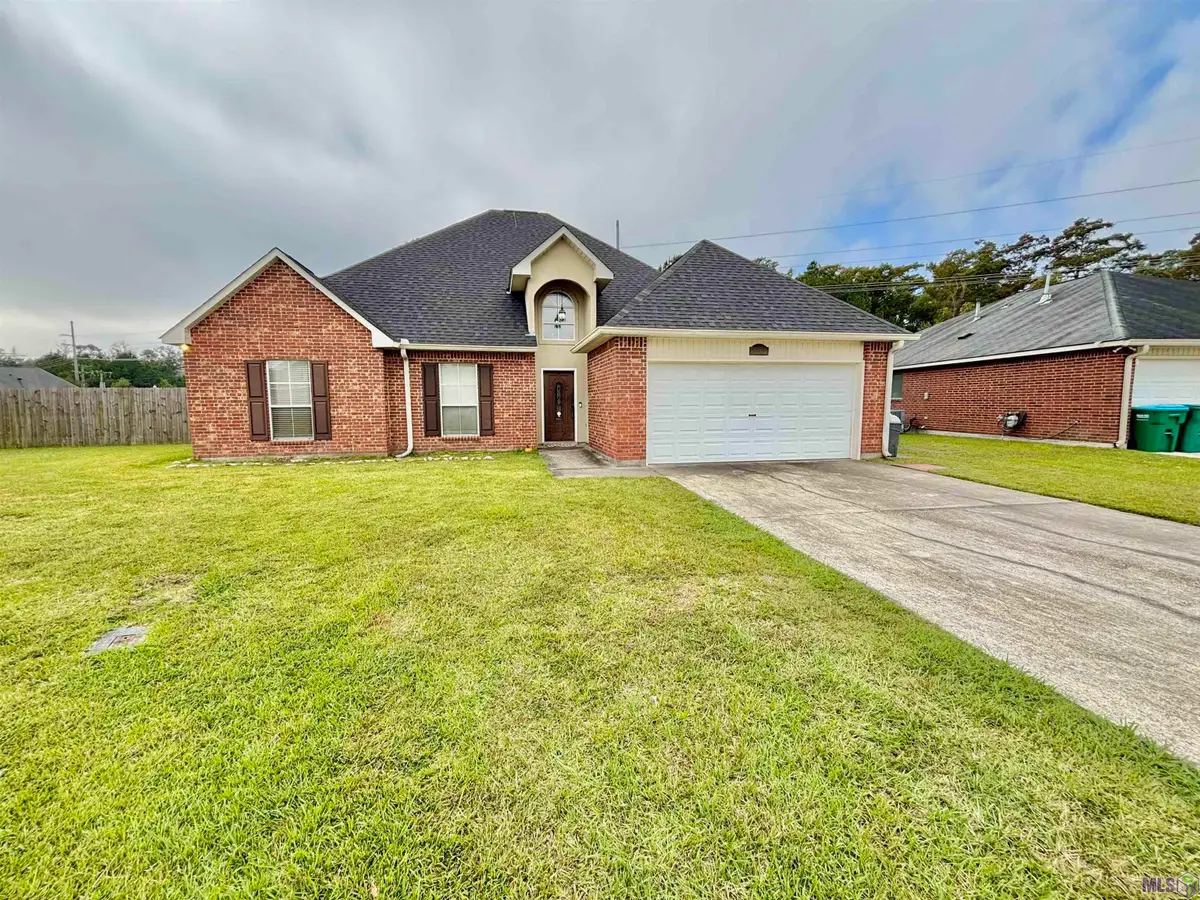 23776 Sandalwood Dr, Denham Springs, LA 70726 - Image #1