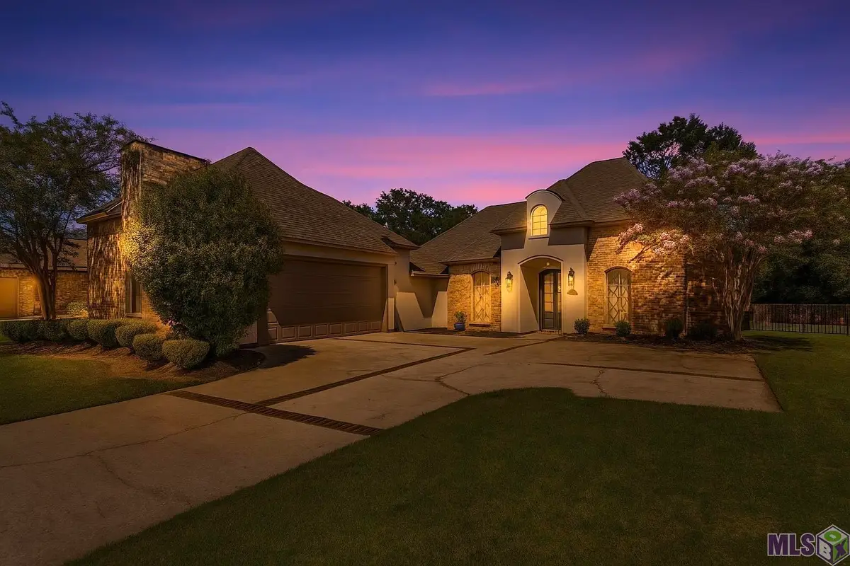 18468 Lake Harbor Ln, Prairieville, LA 70769 - Image #1