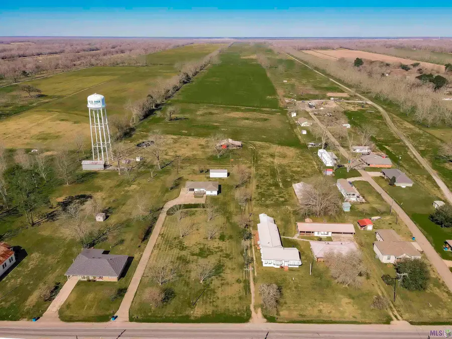 9287 False River Rd, New Roads, LA 70760 - Image #2