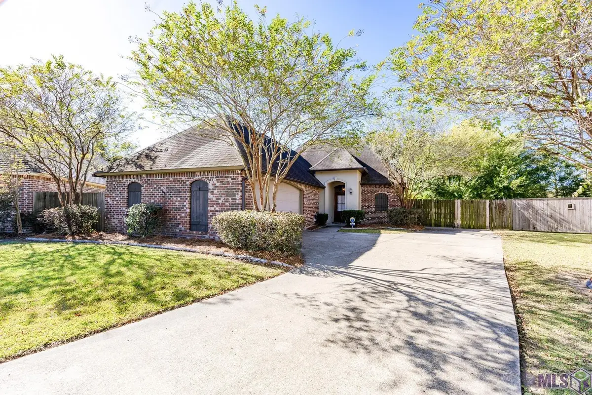 6782 Eliza Dr, Addis, LA 70710 - Image #1