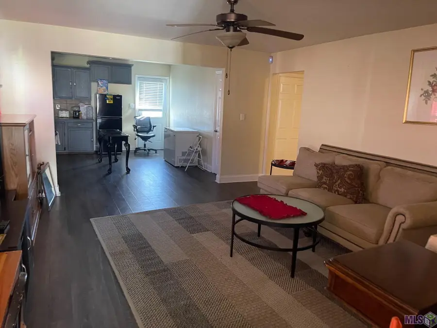 1128 S Sky Ave, Gonzales, LA 70737 - #3