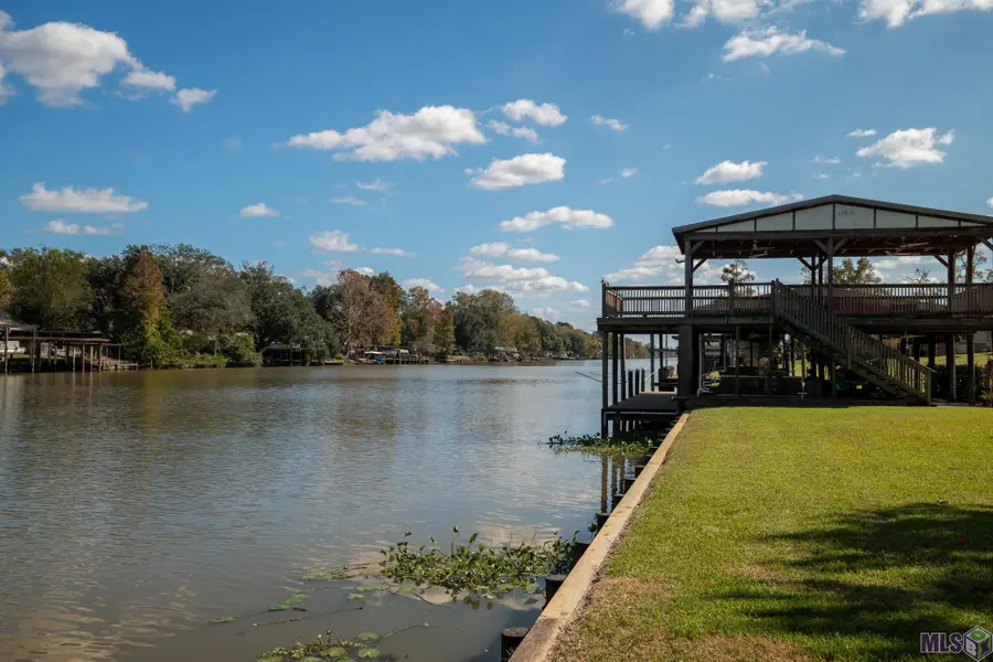 13304 Bayou Terrace Dr, Saint Amant, LA 70774 - Image #2