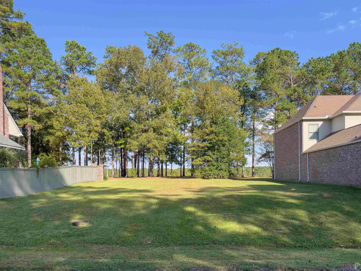 5808 Creekside Ln, Saint Francisville, LA 70775 - Image #1