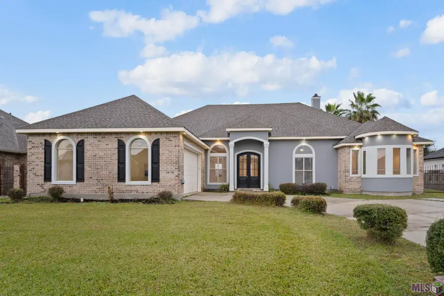 1951 E Squirewood Dr, Harvey, LA 70058 - #2